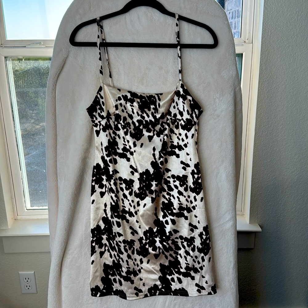 Urban outfitters mini slip dress - Large - Adjustable straps